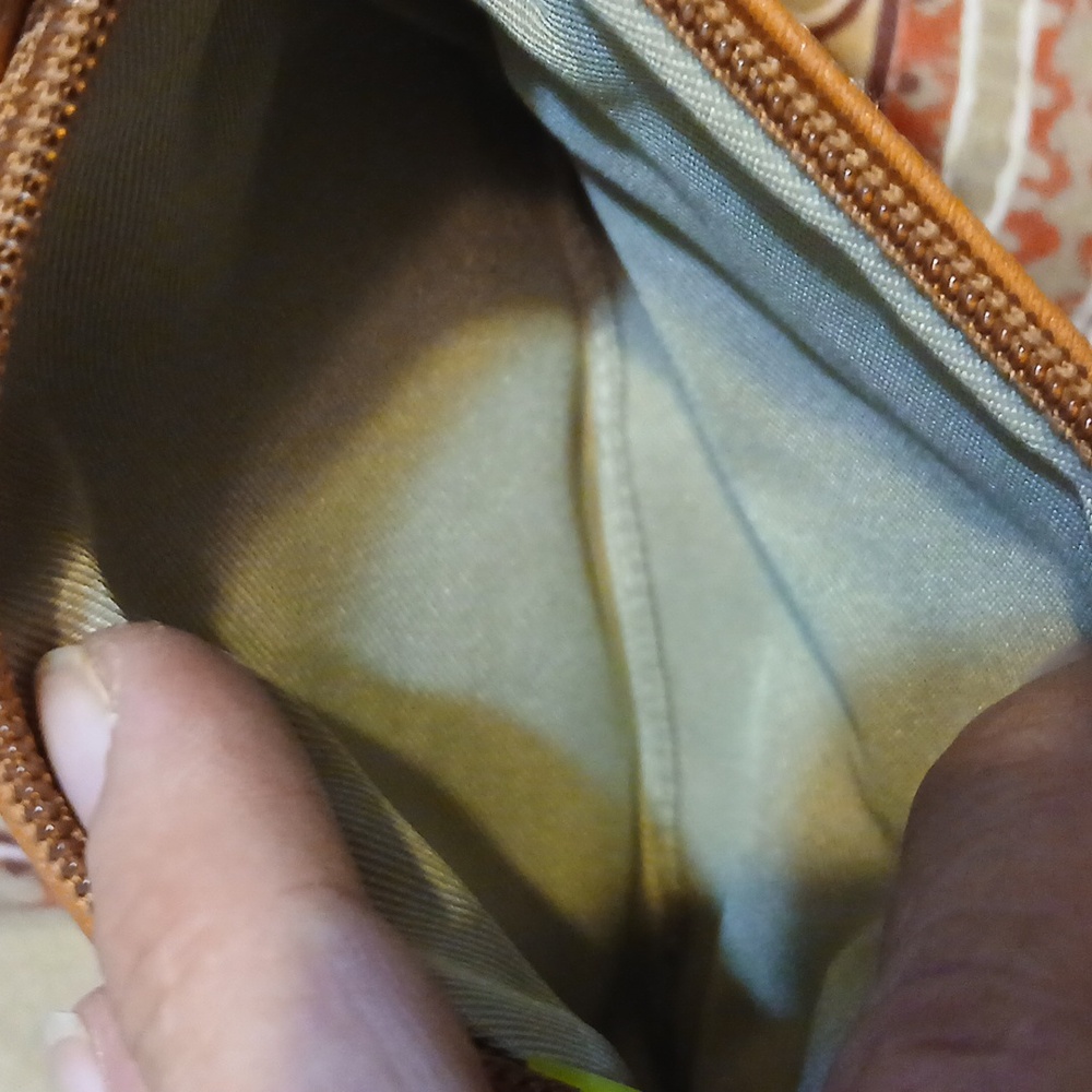 Vera pelle small crossbody. Item #1944 - Picture 5 of 8